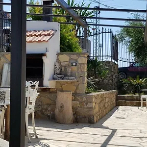 Casa vacanze Piccola Casa Con Giardino